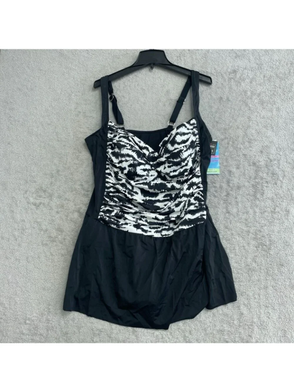 NWTS wim Solutions Women's 24W  Animal Print Swimdress Tommy Control  L1686 - Picture 4 of 12